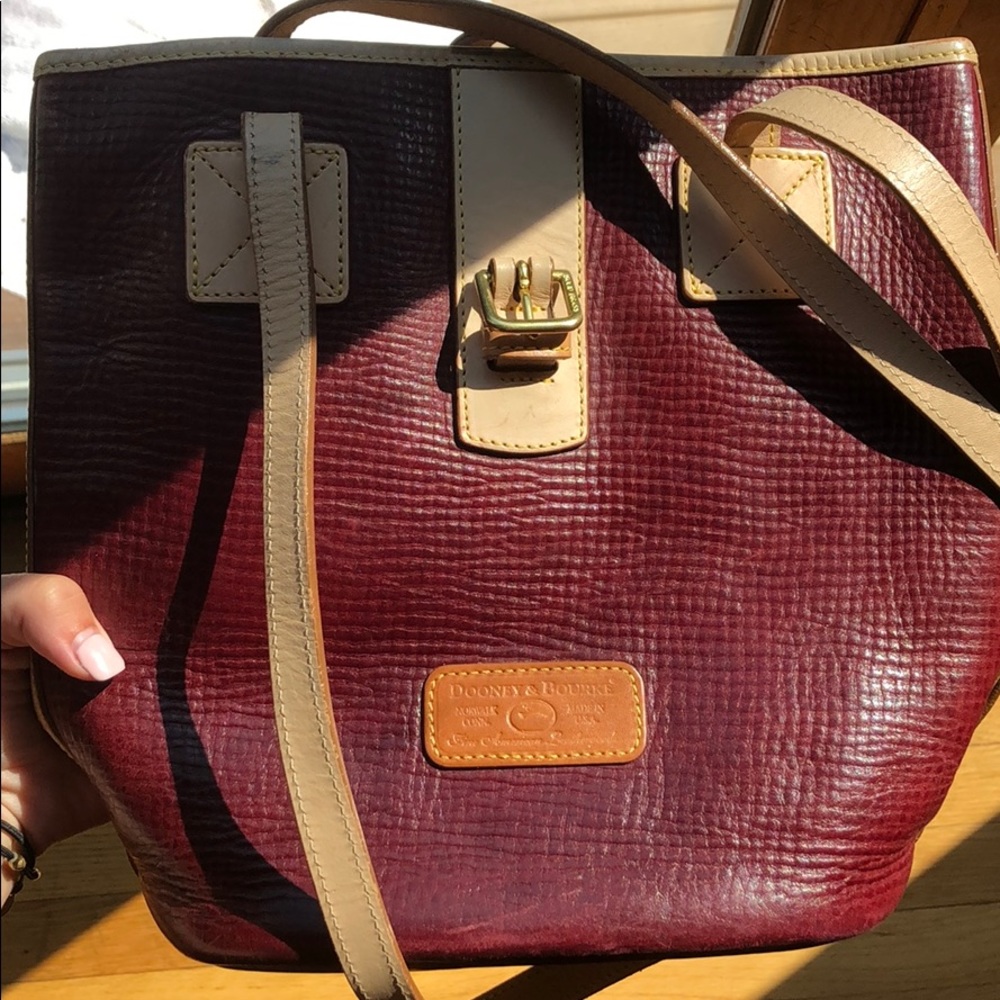 Dooney and bourke shoulder bag